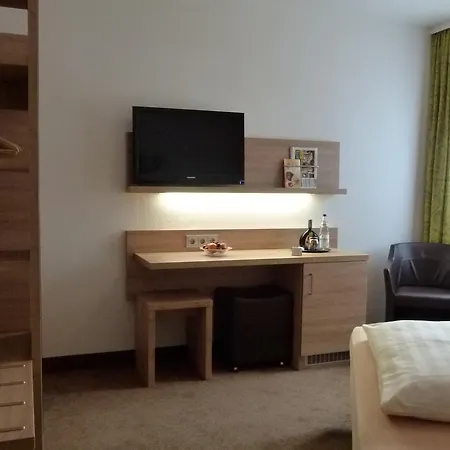 Hotel Hotel-gasthof Zur Sonne 2*